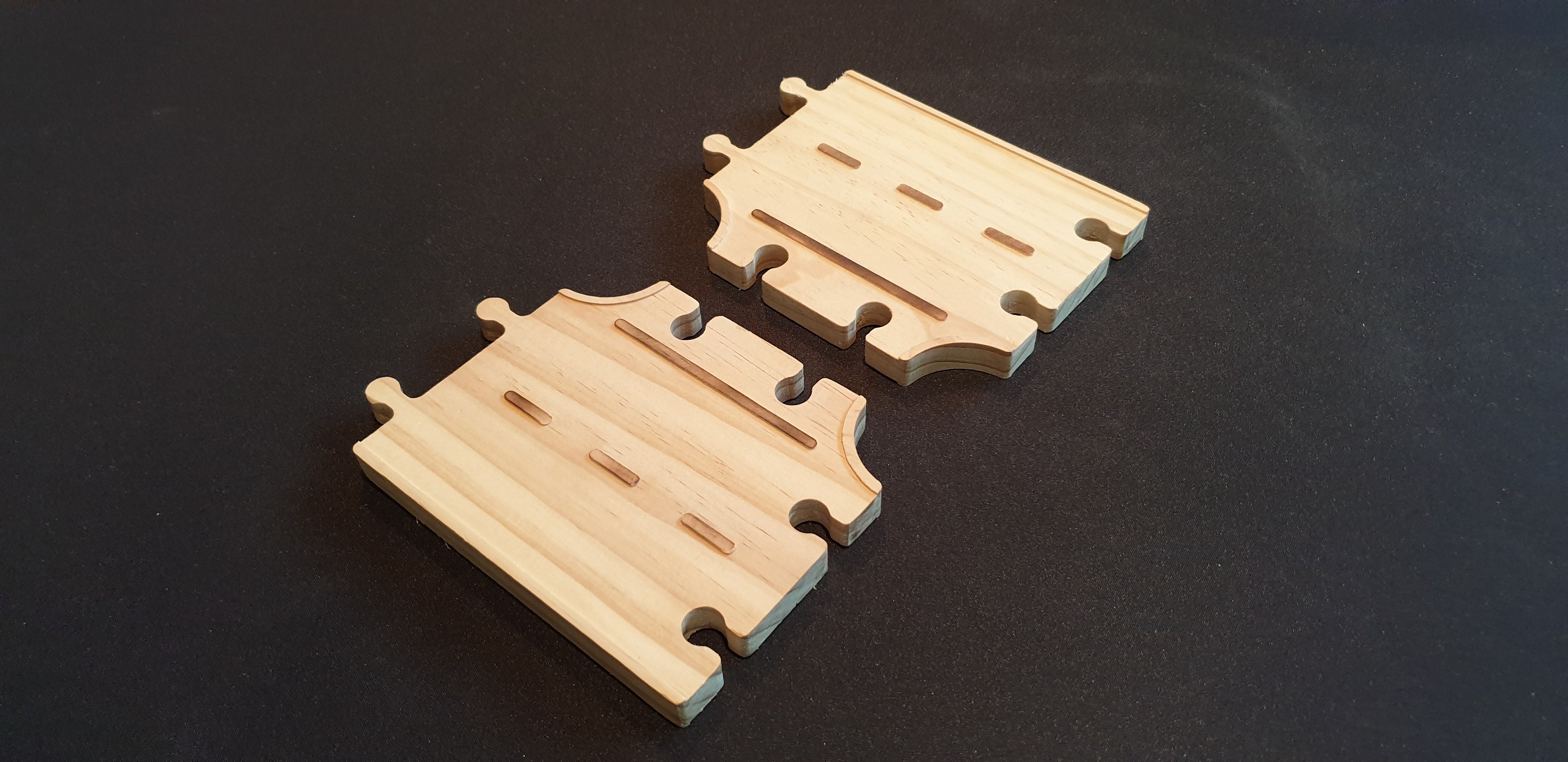Timber road 'T' intersection (Suburbia collection)