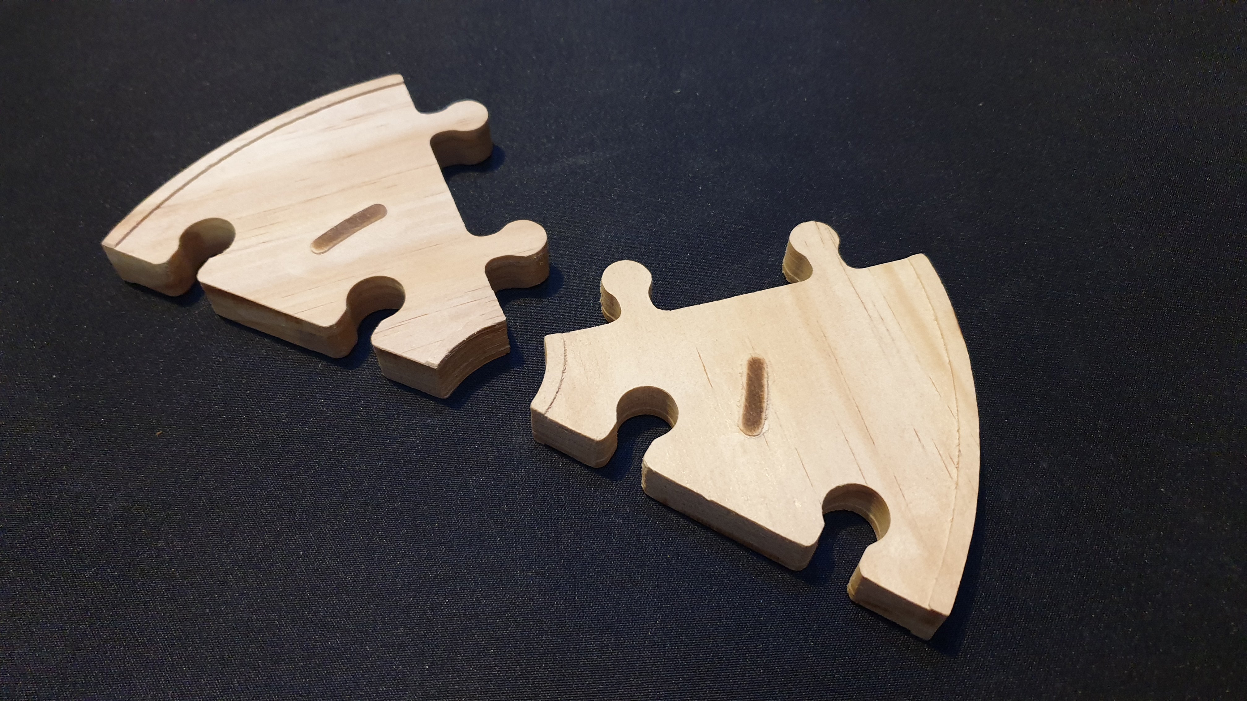 C145 - Corner/Size 1 timber road (Suburbia collection)