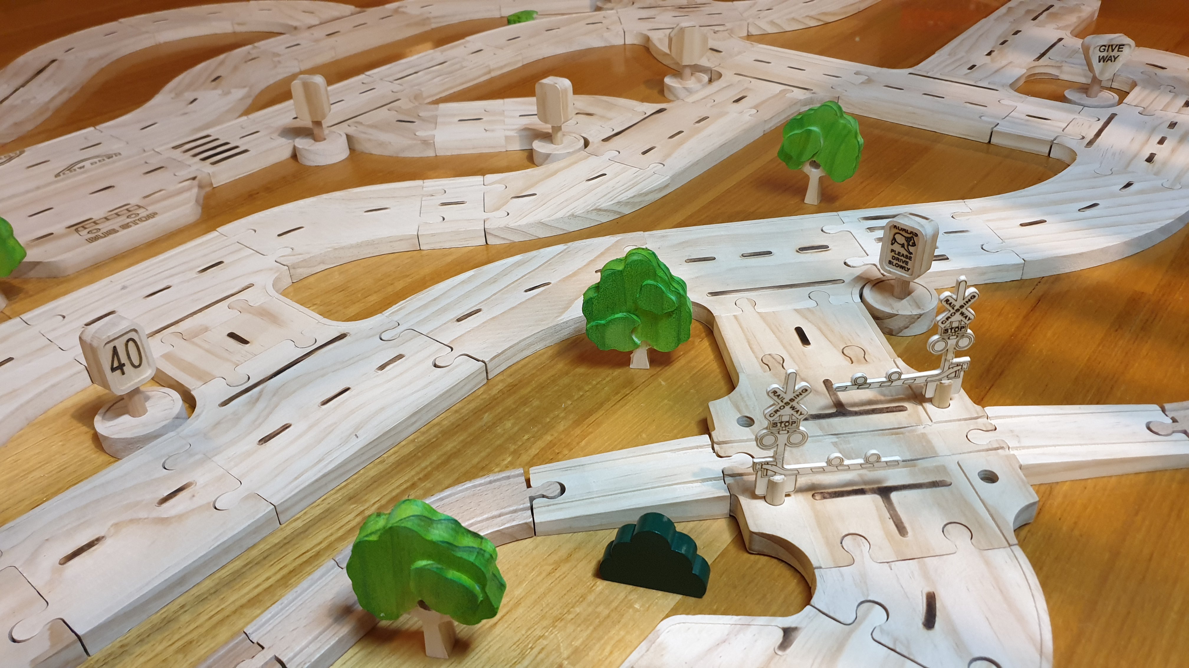 Timber road Railway crossing -Geared (Suburbia collection) Coming Oct/Nov 2025.