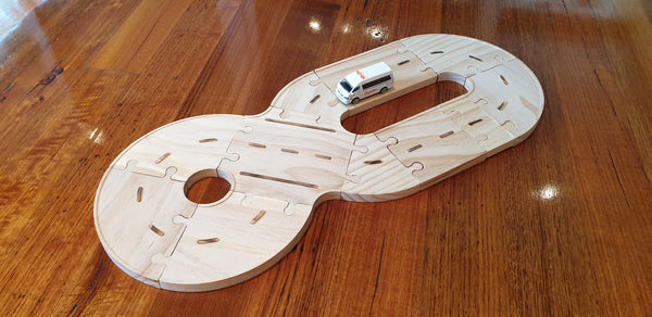 Small Figure 8 set (Car is not included)